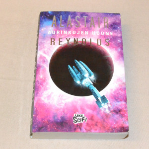 Alastair Reynolds Aurinkojen huone